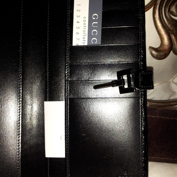 GUCCI Wallet - Picture 6 of 8